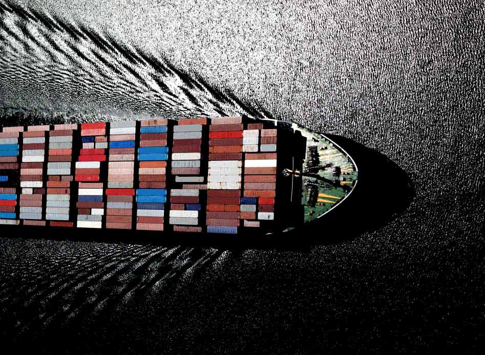 container swimming pool on ship